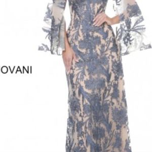 Jovani 00752 v neck evening dress. blue.ize 18